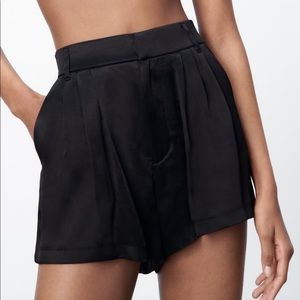 Brand New Zara Black Satin Pleated Shorts Size M